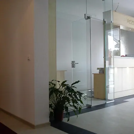 Müller's Haus 2 Hotel 3*
